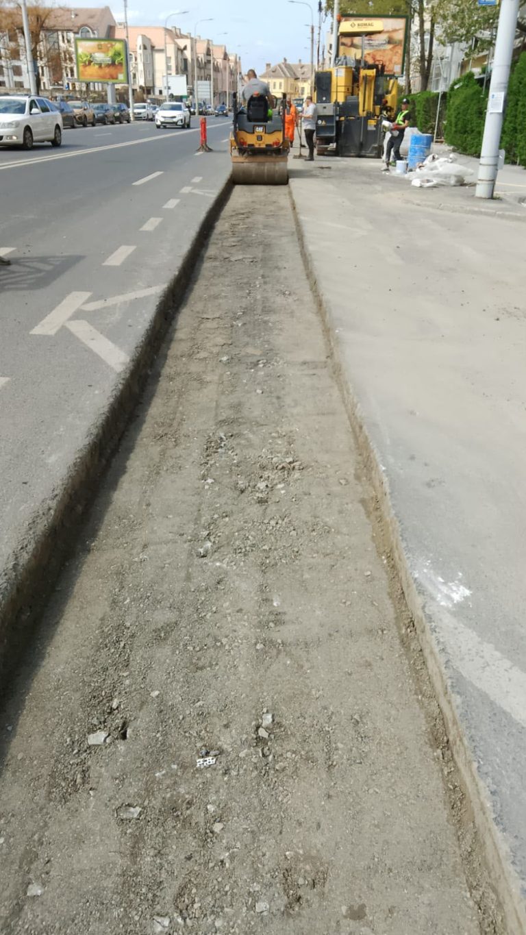 FOTO: Asfalt nou, denivelări după câteva luni? Ce explică Apă Canal Sibiu despre lucrările la rețele
