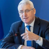 Adrian Țuțuianu, despre Registrul Electoral: peste 17.000 de români, cu vârste de peste 100 de ani, nu pot fi radiați din liste