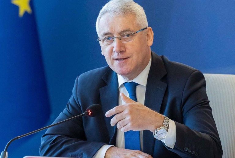 Adrian Țuțuianu, despre Registrul Electoral: peste 17.000 de români, cu vârste de peste 100 de ani, nu pot fi radiați din liste