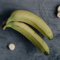 Firele albe de pe banană au beneficii pentru sănătate. De ce nu ar trebui să le mai arunci
