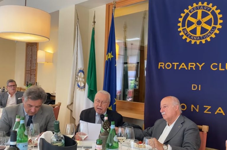 VIDEO - Alberto Bertani, la 101 ani, conduce, încă, o companie de 245 de milioane de euro, merge zilnic la birou, și nu folosește computerul