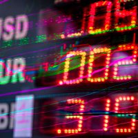 Curs valutar BNR, 17 septembrie 2026: euro scade, dolarul și francul elvețian cresc