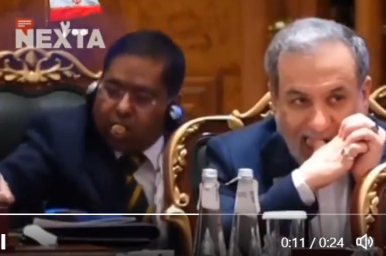 Summitul BRICS: Diplomat indian, surprins în timp ce mănâncă toate nucile din bolul de pe masă și își linge și degetele