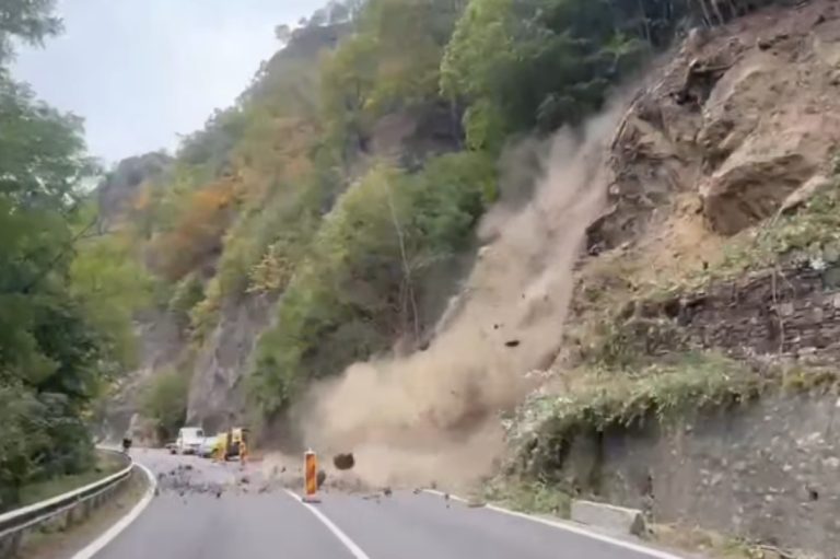 Stabilizarea versanților continuă! Lucrările de pe Valea Oltului au depășit 84%: intervențiile pe DN 7 ar putea fi finalizate mai devreme