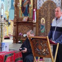 Adrian Stoia redă prezentului troițele din Țara Oltului 280 de monumente documentate într-un singur volum