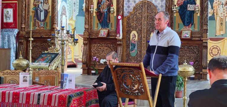Adrian Stoia redă prezentului troițele din Țara Oltului. 280 de monumente documentate într-un singur volum