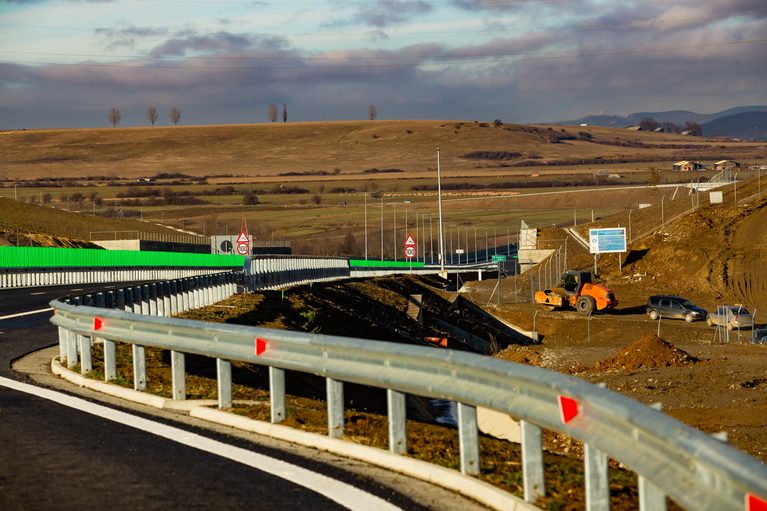 VIDEO: Autostrada Sibiu-Pitești, închisă trei luni! „Pistol trebuie trimis acasă”. Acuzații explozive la adresa șefului CNAIR