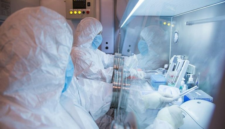 ALARMĂ MONDIALĂ: CIUMĂ pulmonară suspectată în Rusia. Două DECESE până acum, sute de persoane în IZOLARE
