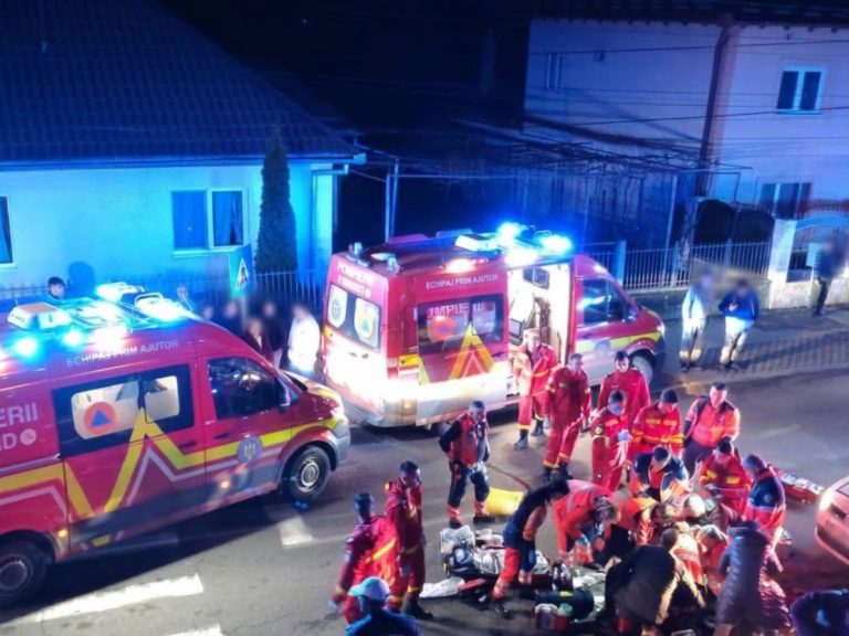 FOTO/ULTIMA ORĂ: DRAMĂ în Tălmaciu. Doi copii de 2 și 4 ani AU MURIT în urma unui incendiu