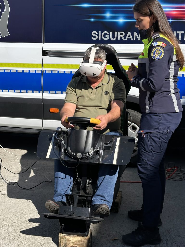 FOTO: Au pus ochelarii VR și au văzut ce se întâmplă la volan. Experimentul care i-a făcut pe șoferii Tursib să privească altfel consumul de alcool
