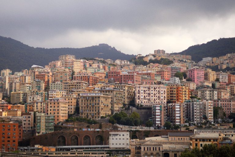 Străzile misterioase din Genova: nume ciudate, povești vechi și locuri surprinzătoare din Liguria