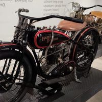 VIDEO Când motoarele tac, legendele vorbesc: Harley-Davidson și Indian