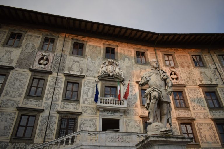 Fereastra din Florența care a rămas deschisă de secole. Legenda misterioasă a unei mirese care și-a așteptat soțul