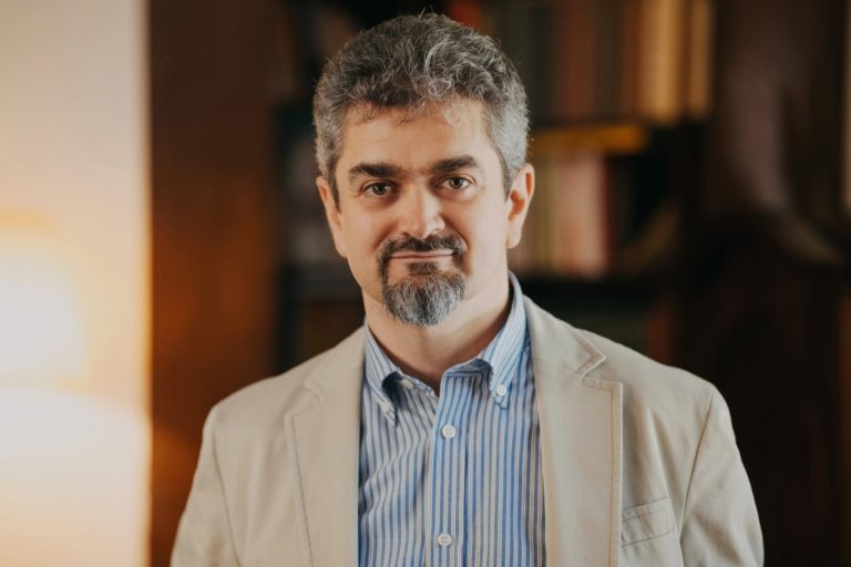 Theodor Paleologu, mesaj ironic: „Cum celebrează românii Ziua Educației? Nu se duc la școală! Bravos, națiune!”