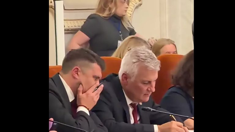 VIDEO: Așa se pregătea Daniel Zamfir pentru audiere? Scene surprinse în Parlament, distribuite pe internet