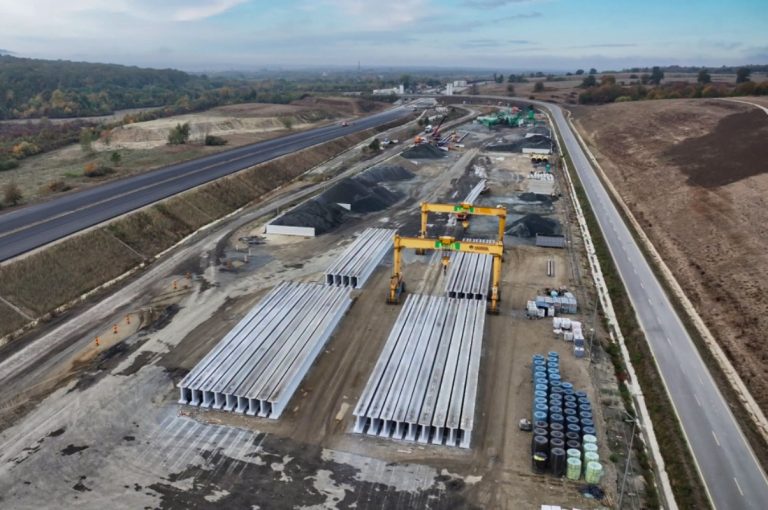 Autostrada A1 Margina-Holdea: lucrările la structuri au ajuns la un progres fizic de aproximativ 70%