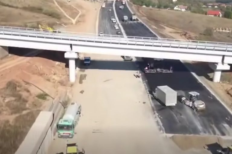 Autostrada Transilvania: Viaductele de la Nădășelu și Topa Mică au ajuns la 86%. Când se va putea circula pe 155 km continuu