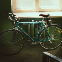 Bicicleta pe casa scării, motiv de amendă pentru locatari. Când pot ajunge sancțiunile la 5.000 de lei