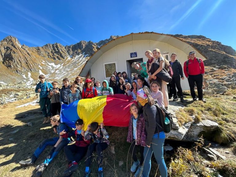 De Ziua Educației, Școala Gimnazială Andreiană Sibiu a închis porțile școlii și le-a deschis pe cele ale naturii