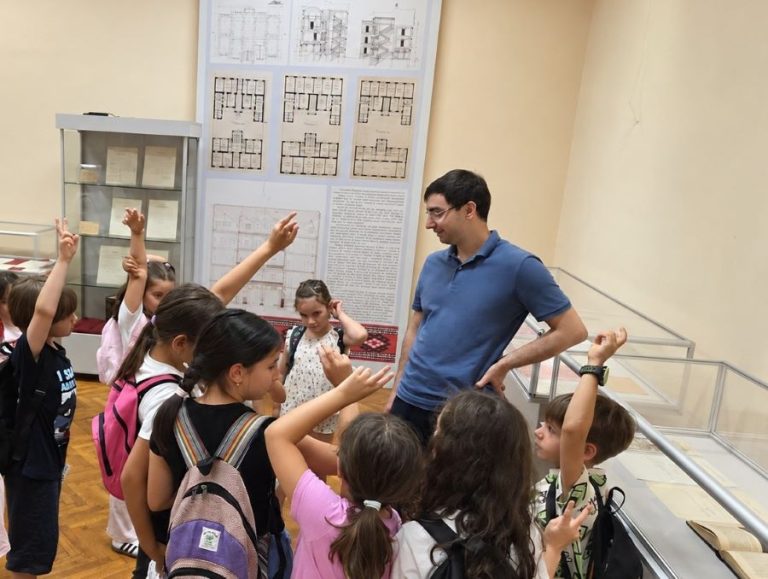 O altfel de Zi a Educației, la Biblioteca ASTRA
