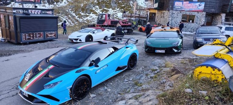 VIDEO. Cinci Lamborghini la Bâlea Lac și o cafea în casa omului care le-a construit legenda