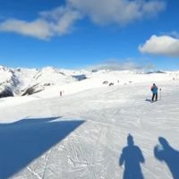 VIDEO: Stațiune de schi din Austria, cumpărată cu doar 2 euro. Noii proprietari riscă o amendă de 250.000 de euro
