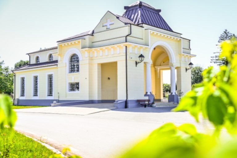 Sibiu Connect, aplicația care te duce și la parcare, și la locuri de veci din cimitire. Proiectul s-a scumpit cu 36.000 lei din cauza TVA