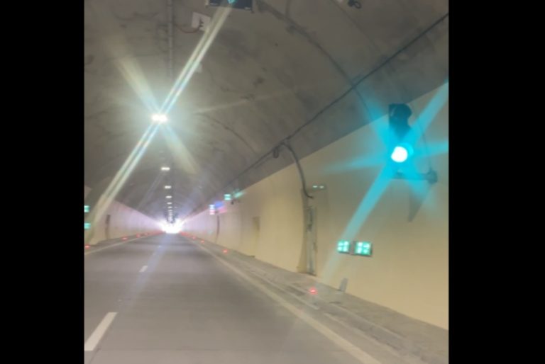 Autostrada Sibiu-Pitești: Semnal mobil în Tunelul Curtea de Argeș. Au început testele pentru sistemele de comunicații și siguranță