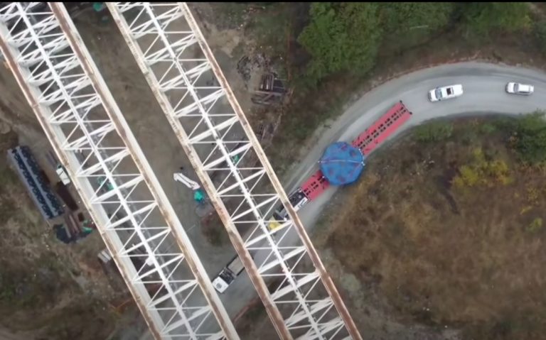 VIDEO - Autostrada Sibiu-Pitești: a ajuns pe șantier capul de foraj pentru tunelul Poiana, cel mai lung de pe A1