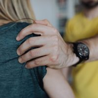 Centru pentru victimele violenței domestice, la Cisnădie. Trei locuințe protejate vor fi amenajate în cadrul proiectului